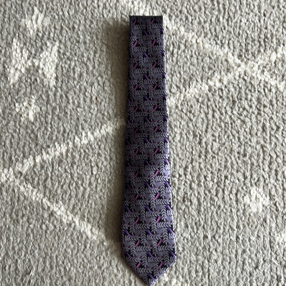 Silk tie